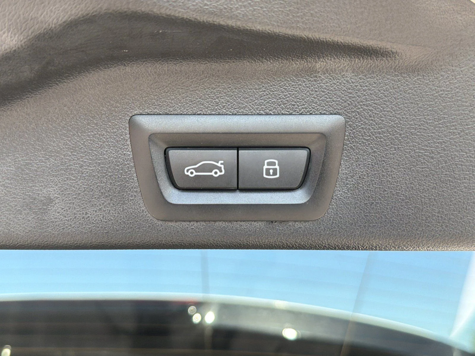 Certified Used 2024 Alpine White BMW xDrive40i image 13