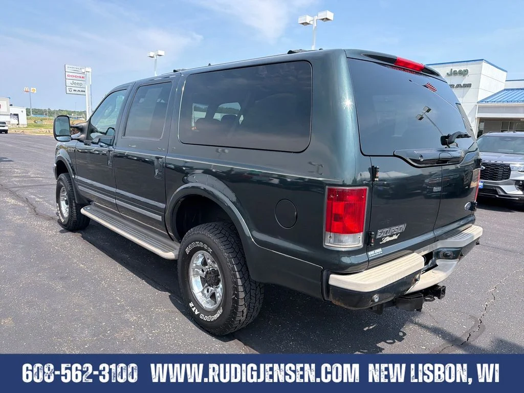 Used 2003 Green Ford Limited image 3