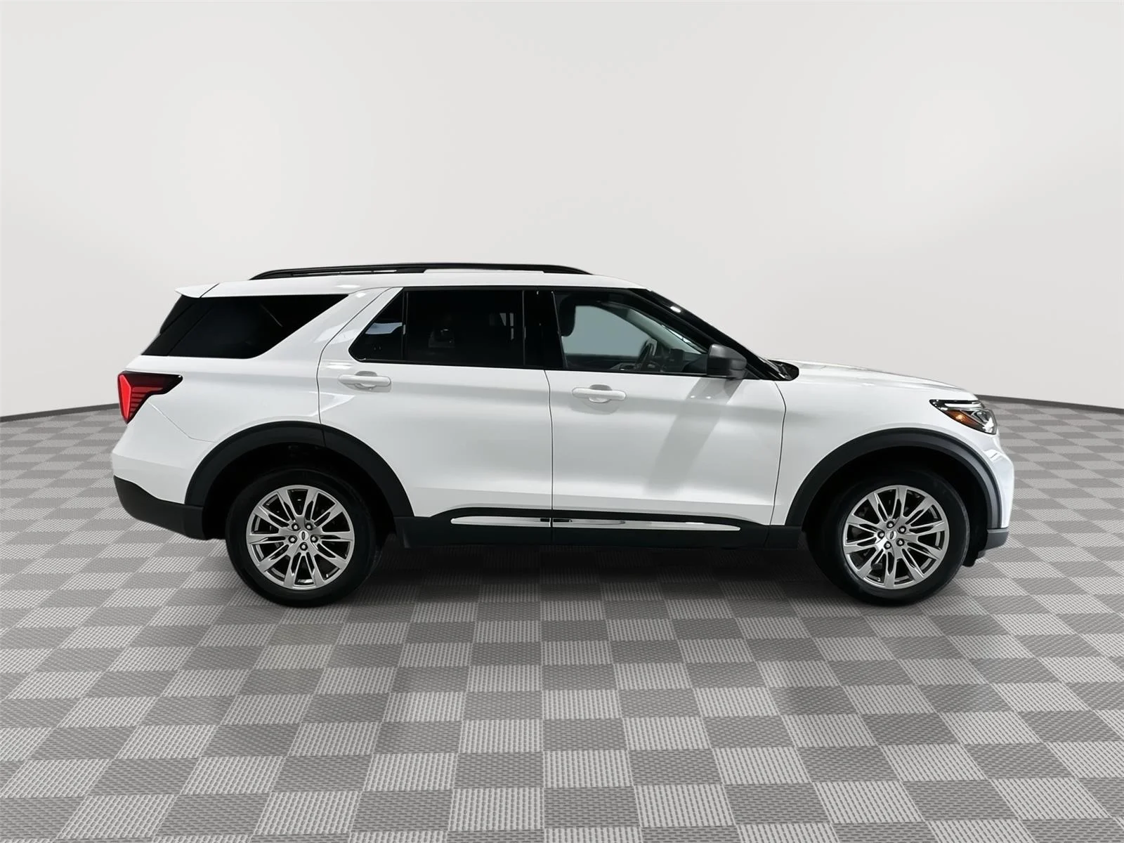 Used 2025 White Ford Active image 6