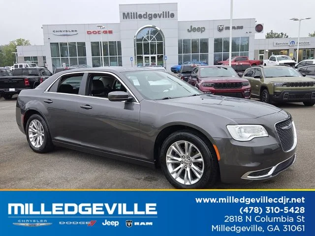 2019 Chrysler 300 Touring