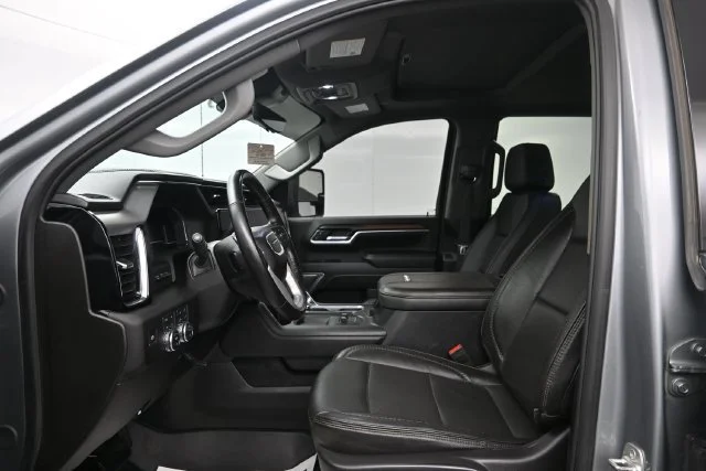 Used 2025 Sterling Metallic GMC Denali image 10