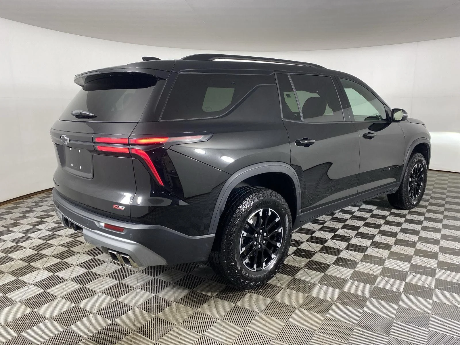 Used 2025 Mosaic Black Metallic Chevrolet AWD Z71 image 10