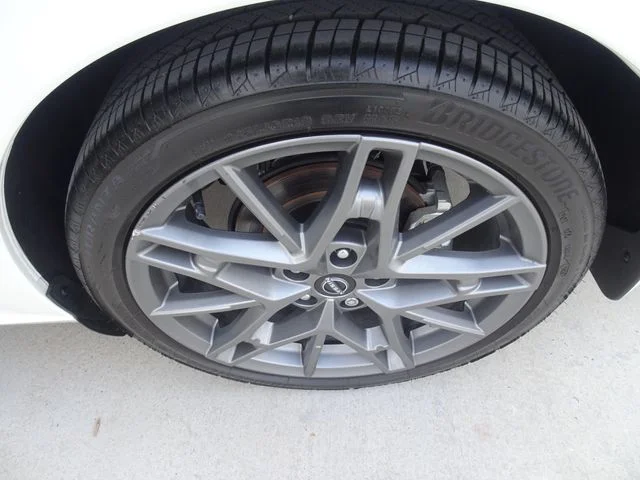 Used 2024 Pearl White Nissan 2.0 SR image 10