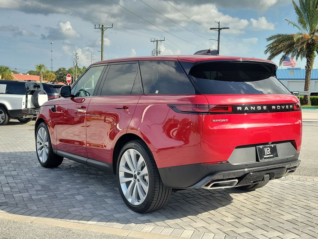 New 2027 Firenze Red Land Rover SE image 3