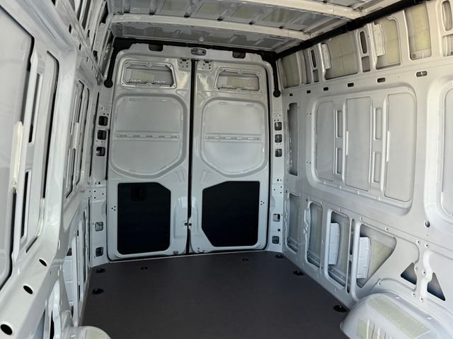 New 2026 Arctic White Mercedes-Benz Cargo 170 WB image 20