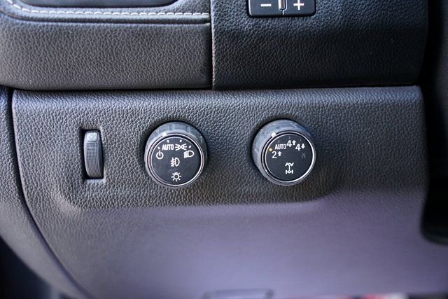 2020 GMC CANYON - Image 12