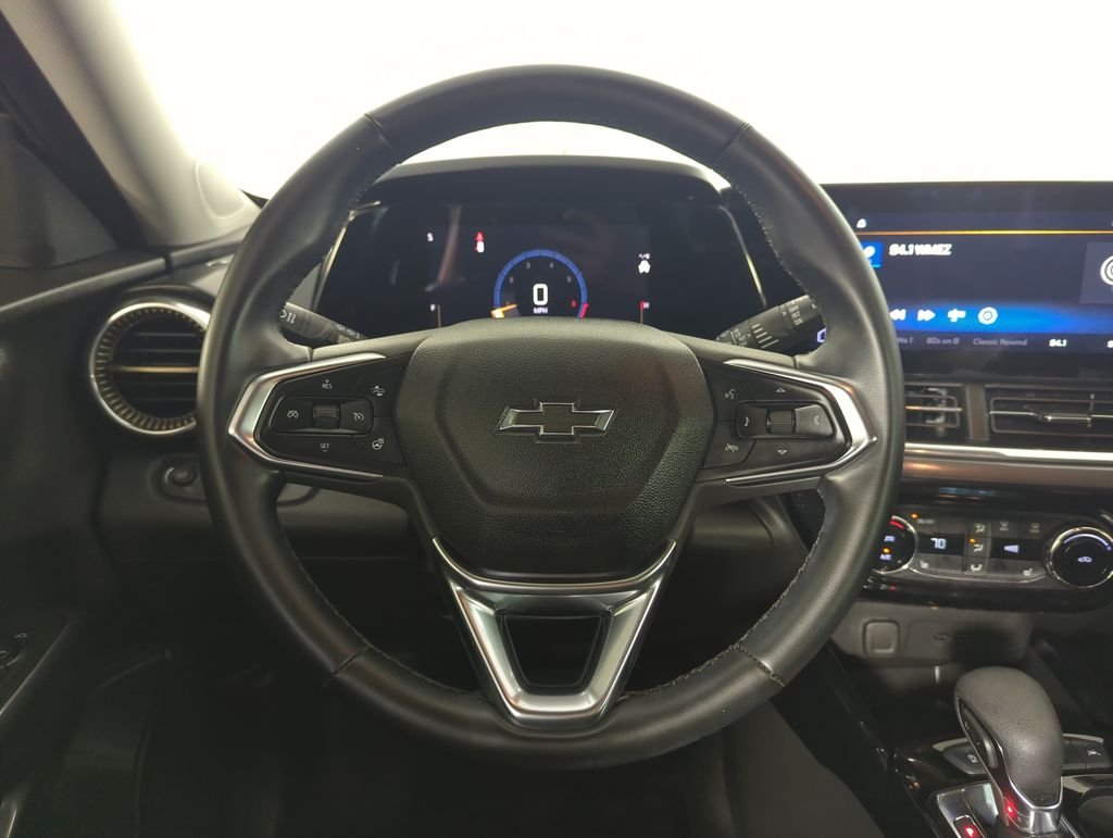Used 2025 Black Chevrolet ACTIV image 17