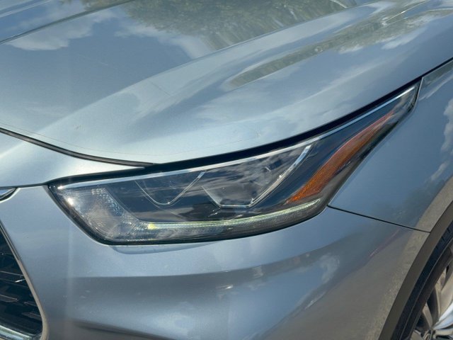 Certified Used 2023  Toyota Platinum image 10