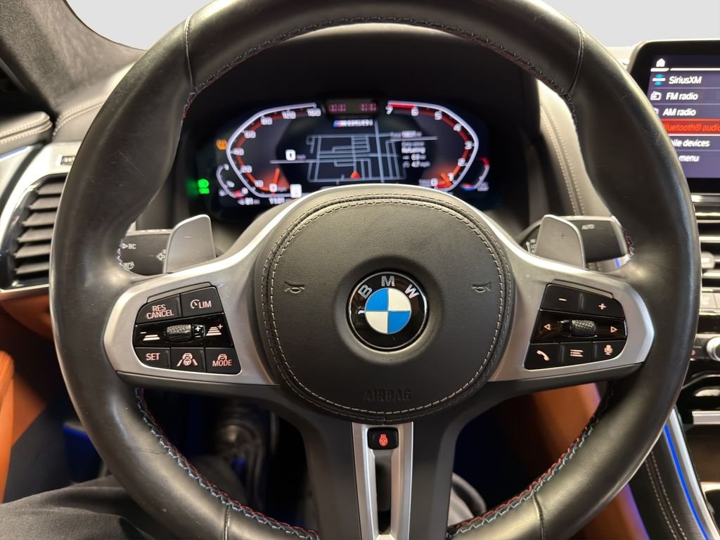 2025 BMW 8 Series M850i - Photo 17