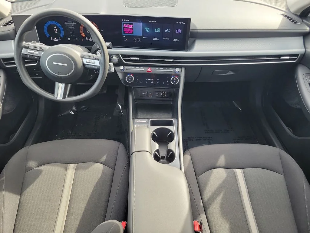 Used 2024 White Hyundai SEL image 15