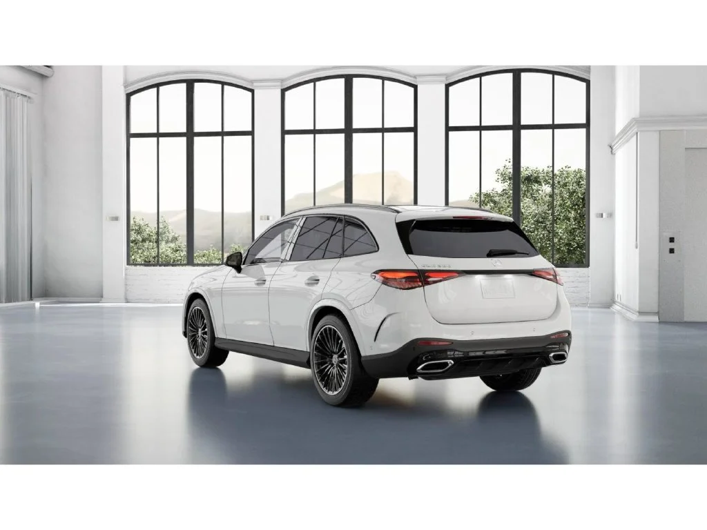 New 2027 White Mercedes-Benz GLC 300 image 28