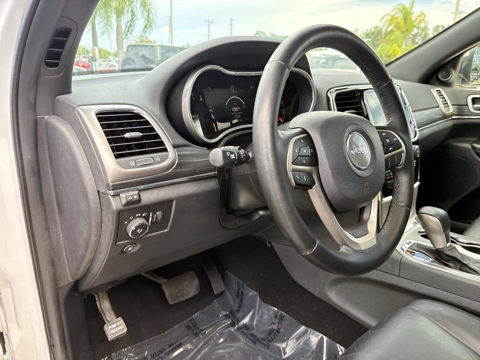 Used 2020 Bright White Clearcoat Jeep Limited image 19