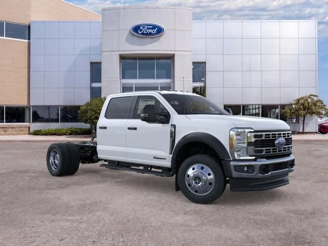 New 2026 Oxford White Ford XLT image 7