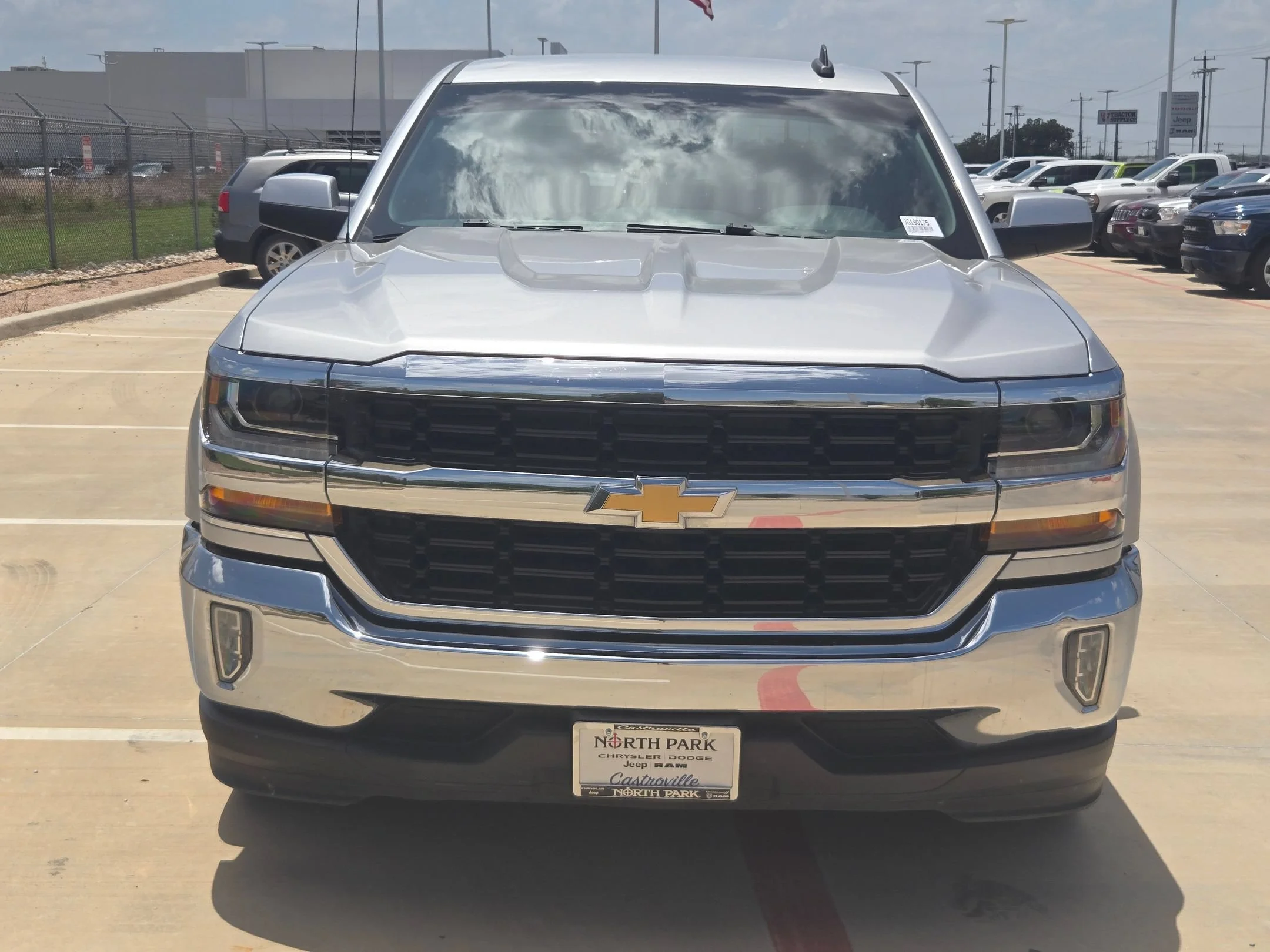 Used 2018 Silver Chevrolet LT image 8