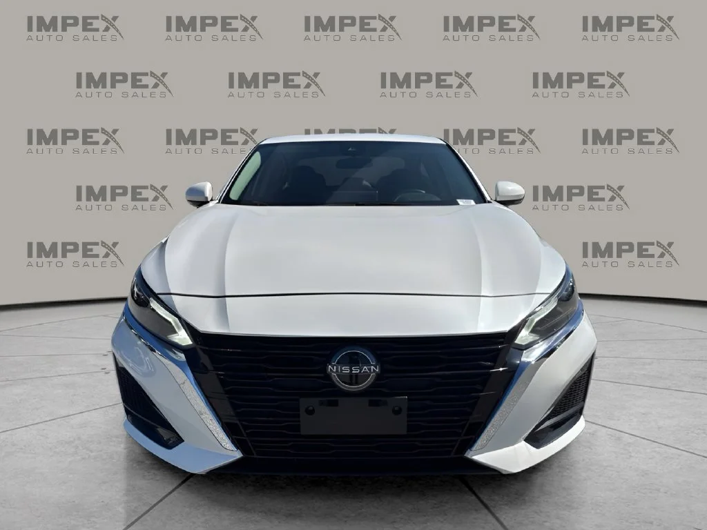 Used 2024 White Nissan 2.5 SL image 8