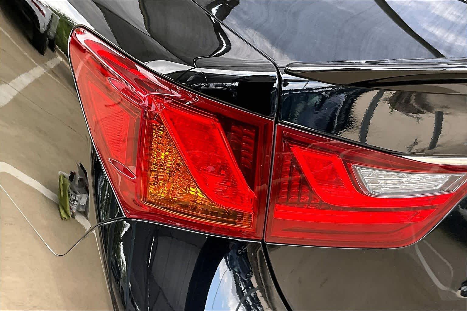 Used 2015 Obsidian Lexus  image 28