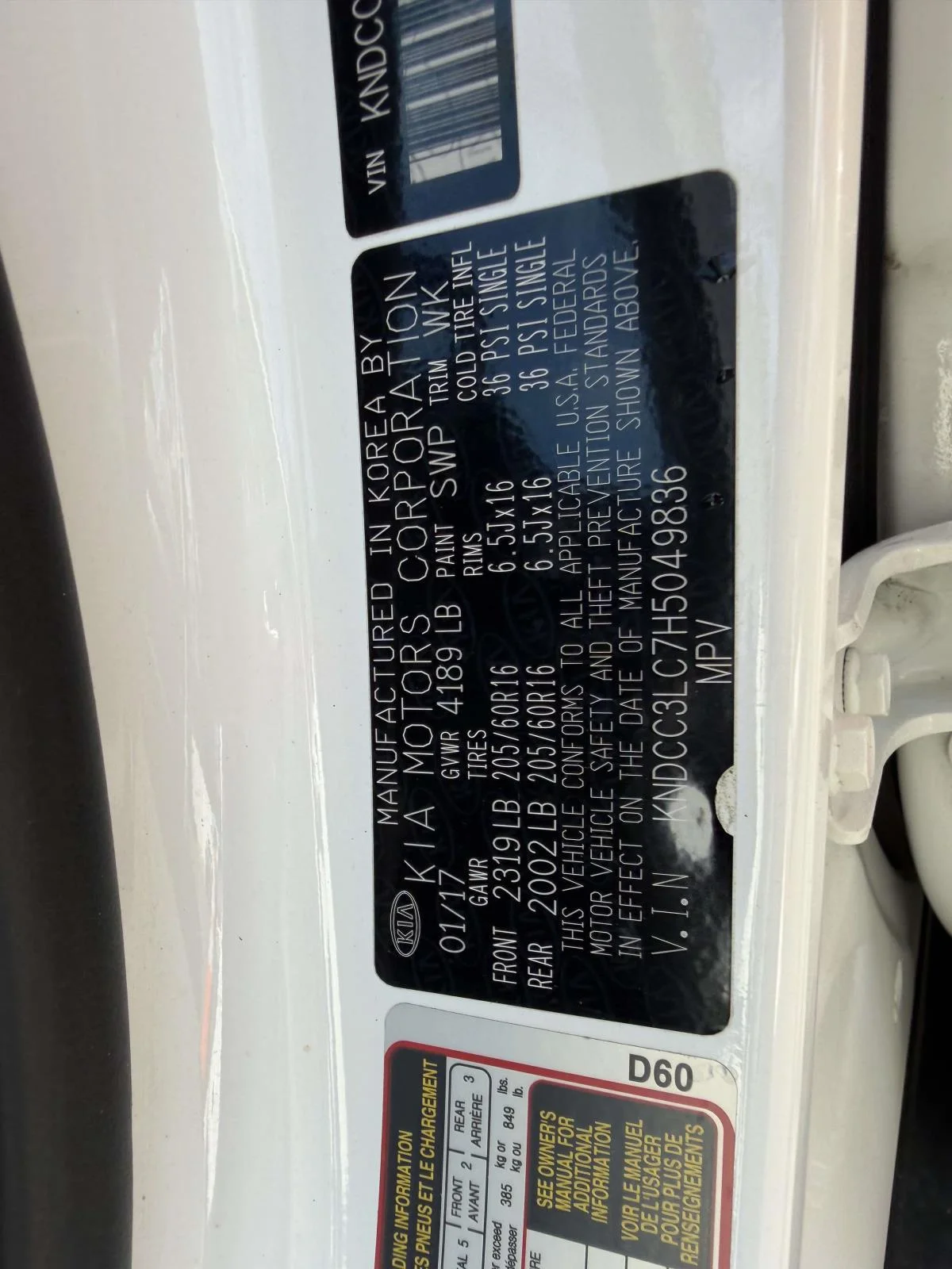 Used 2017 Snow White Pearl Kia EX image 22