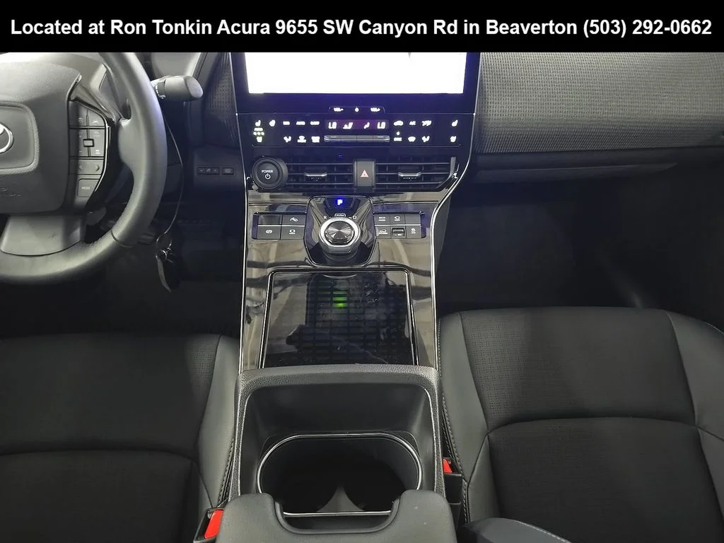 Used 2023 Wind Chill Pearl w/Black Roof Toyota Limited image 9