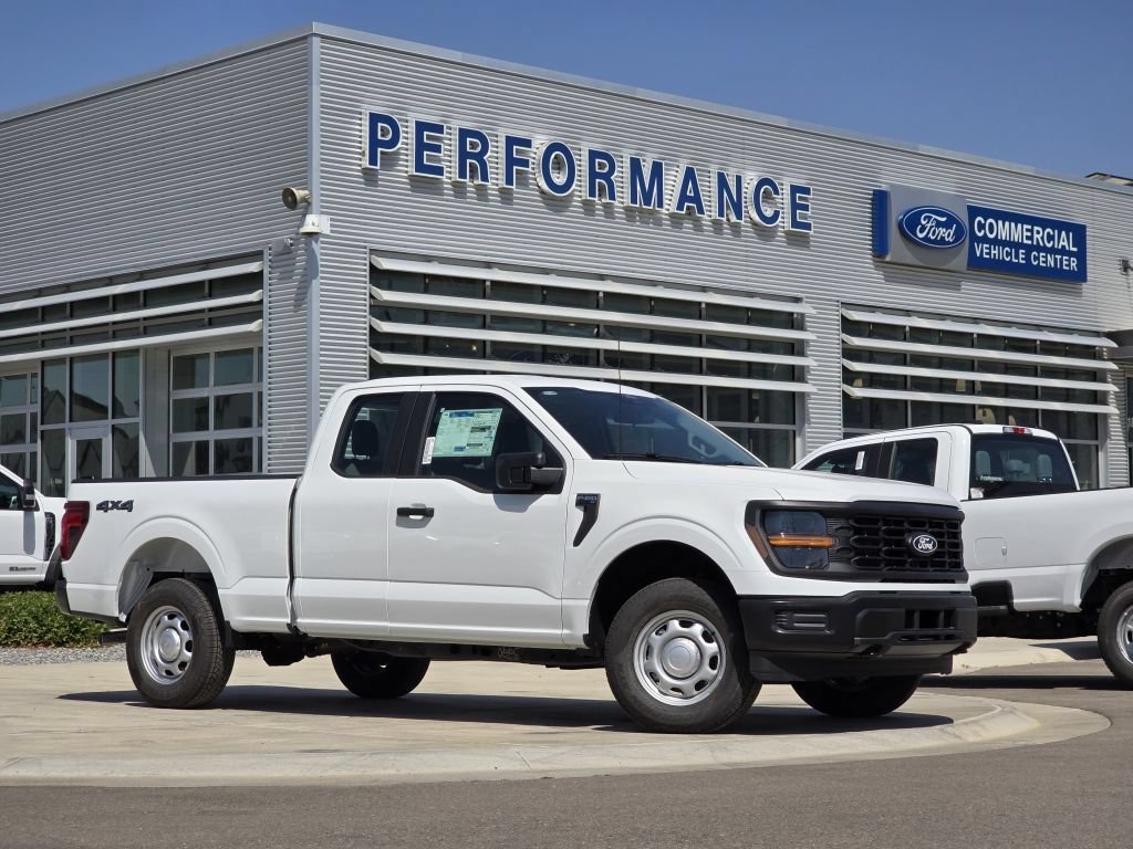 New 2026 Oxford White Ford XL image 2