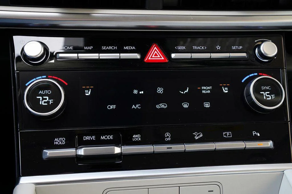 2025 Hyundai Santa Fe SEL - Photo 18