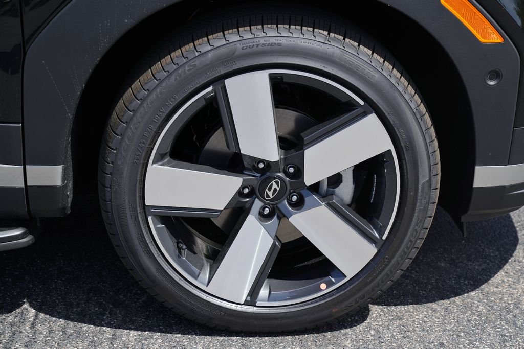 New 2026 Phantom Black Hyundai Limited image 35