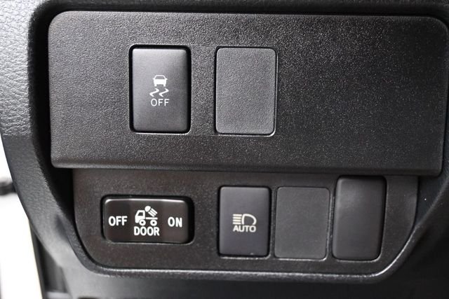 Used 2020 White Toyota SR image 26