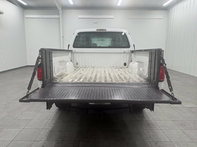 Used 2011 White Ford XL image 7