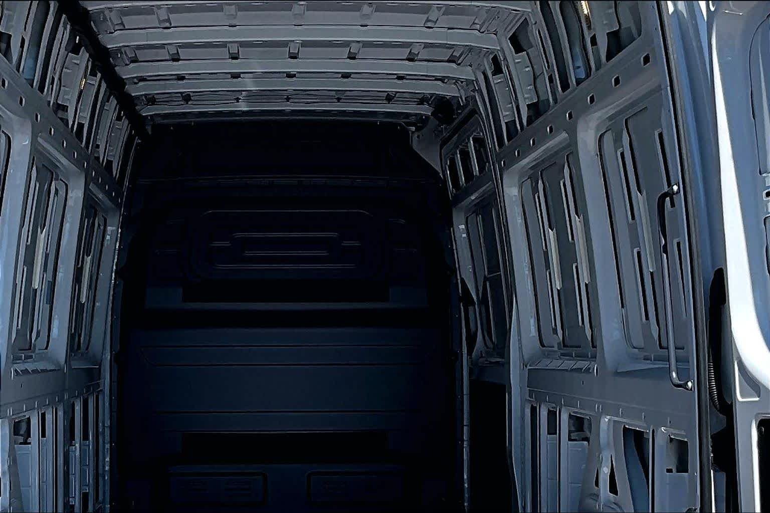 New 2025 Arctic+White Mercedes-Benz  image 7