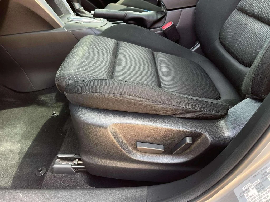 Used 2014 Liquid Silver Metallic Mazda Touring image 24