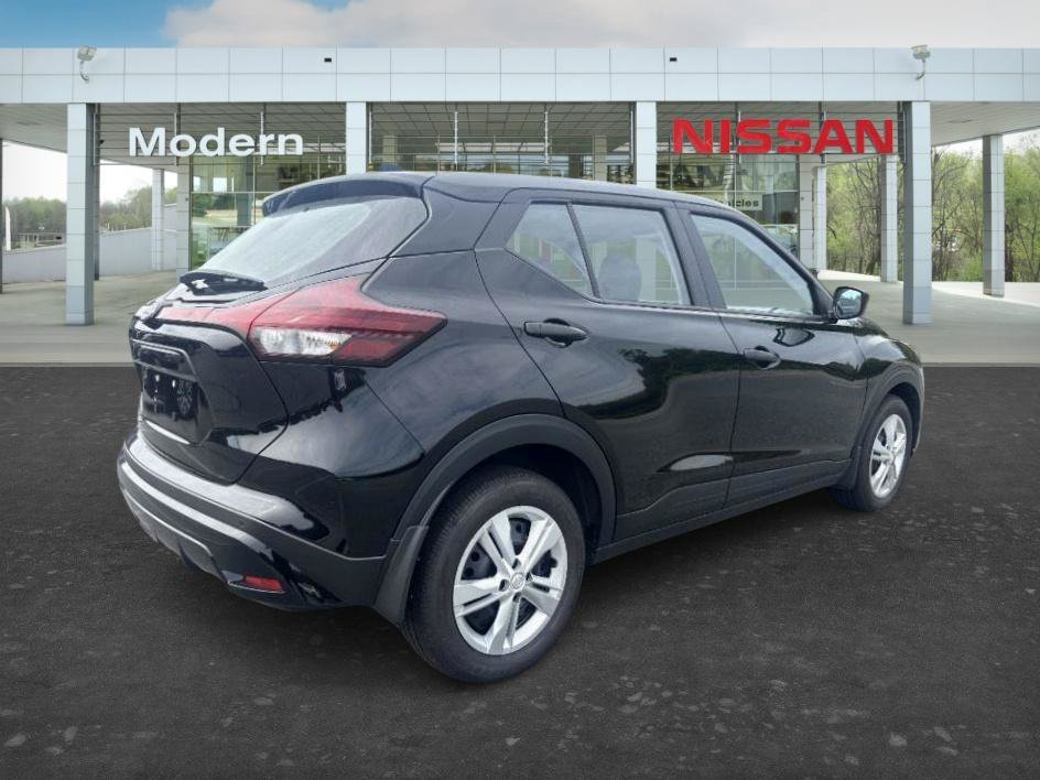 Used 2025 Super Black Nissan S image 5