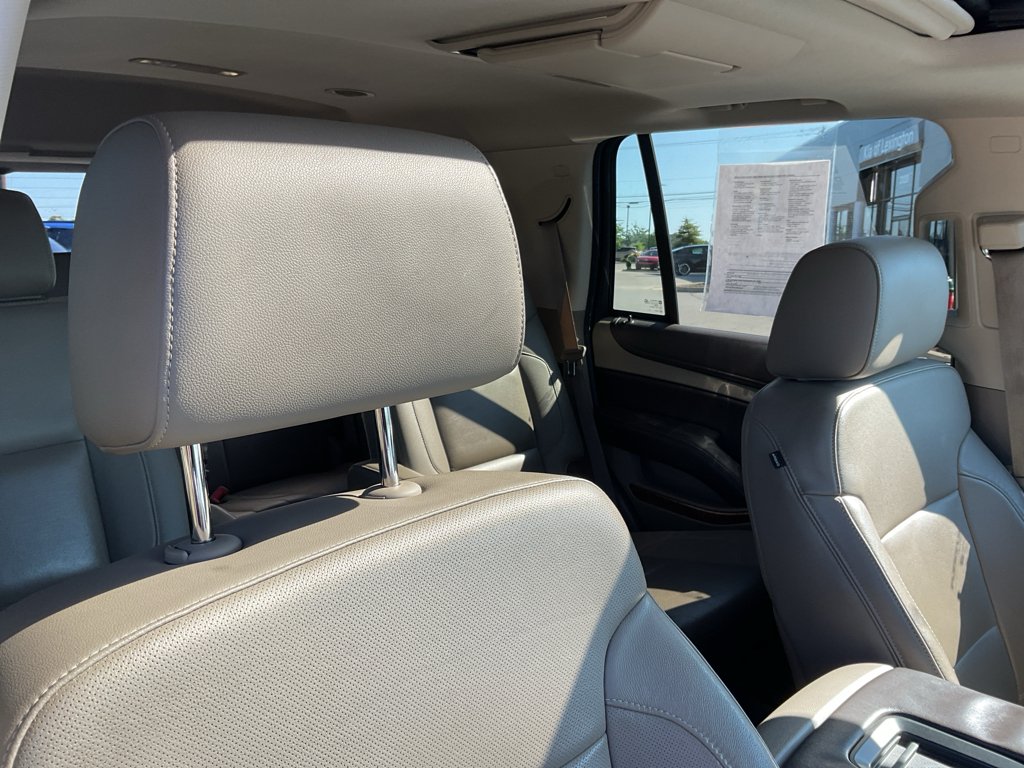 Used 2015 White Diamond Tricoat Chevrolet LTZ image 13