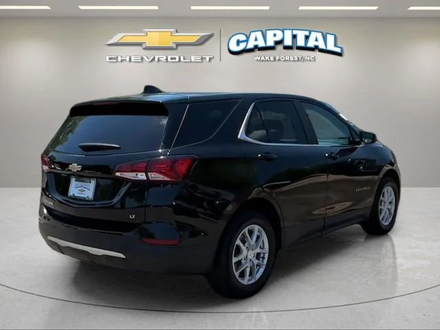 Used 2022 Mosaic Black Metallic Chevrolet LT image 5