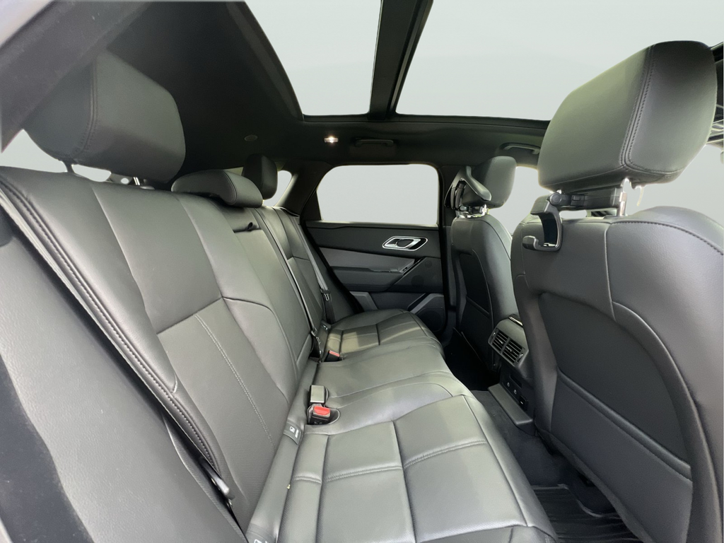 Used 2026 Batumi Gold Premium Metallic Land Rover S image 18
