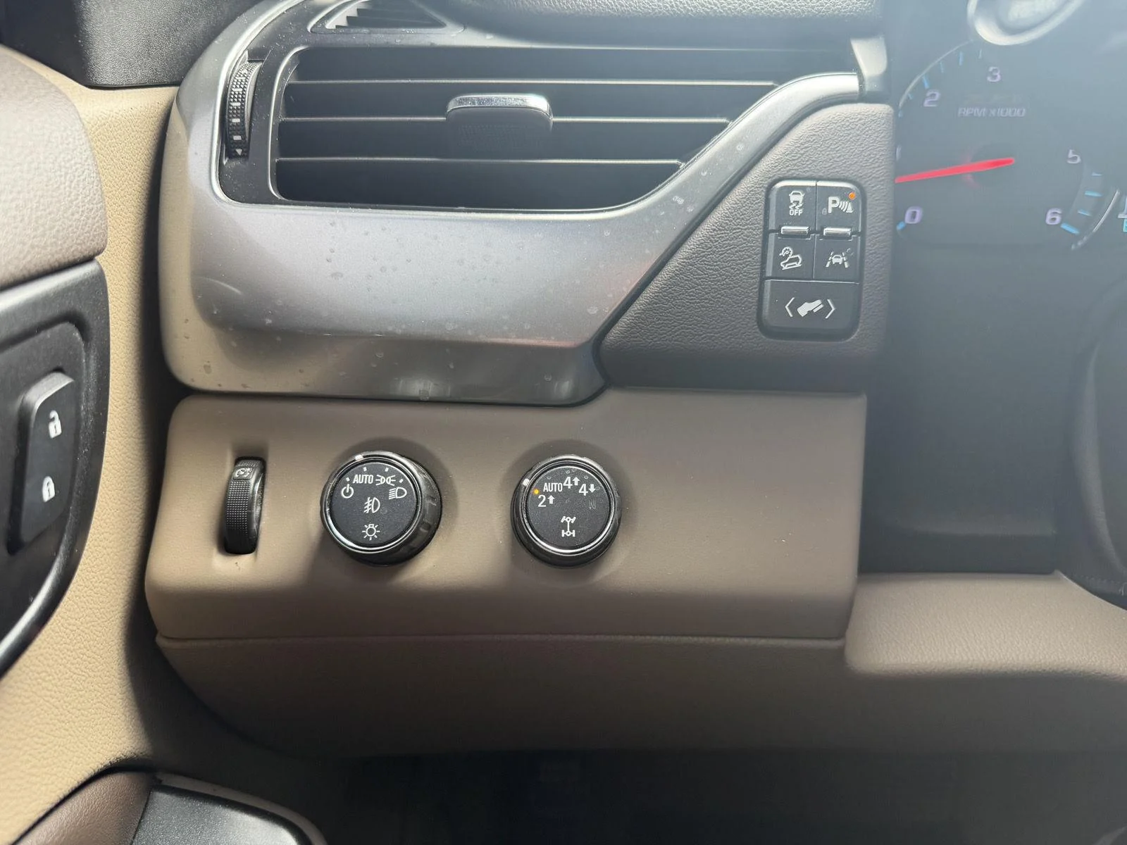 Used 2020 Summit White Chevrolet LT image 16