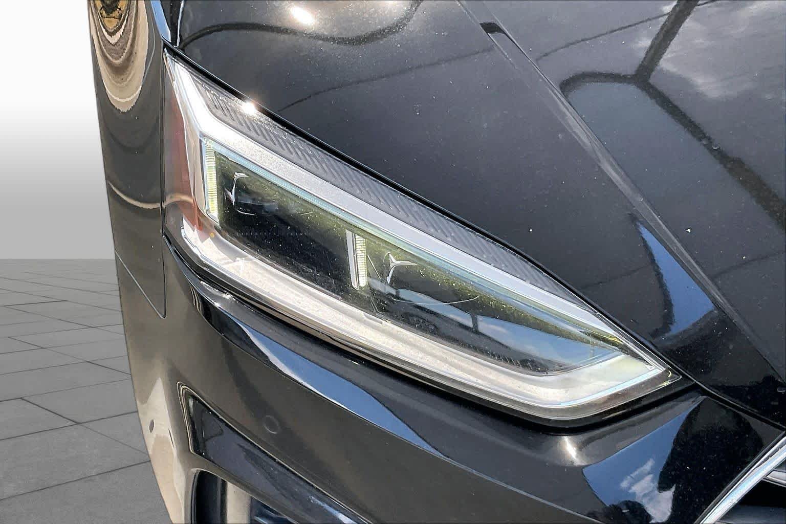 Used 2018 Mythos Black Metallic Audi Premium Plus image 28