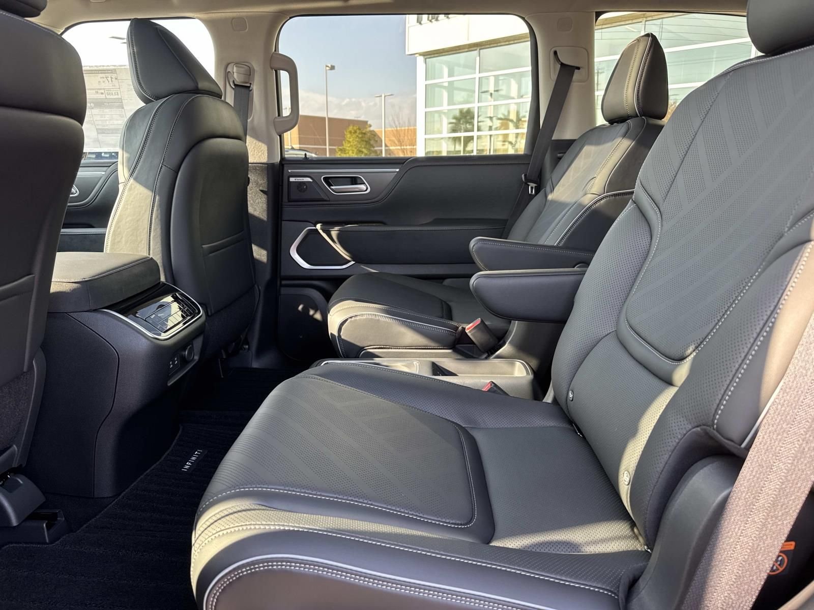 New 2026 BLACK OBSIDIAN INFINITI Luxe 4WD image 9