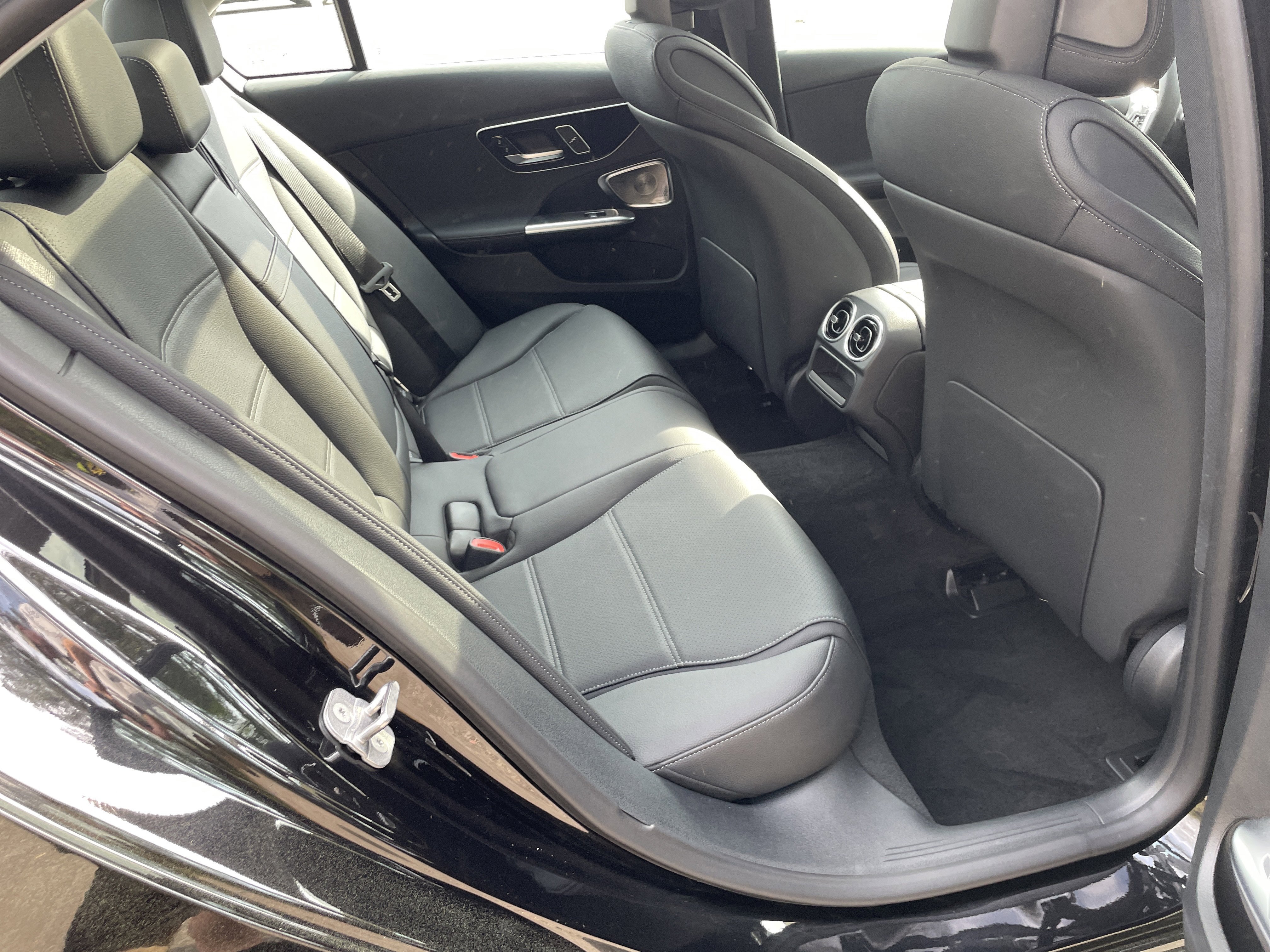 New 2026 Obsidian Black Metallic Mercedes-Benz C 300 Sedan image 39