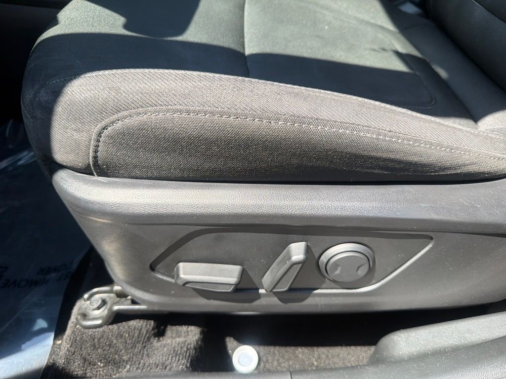 Used 2023 Black Hyundai SEL image 13