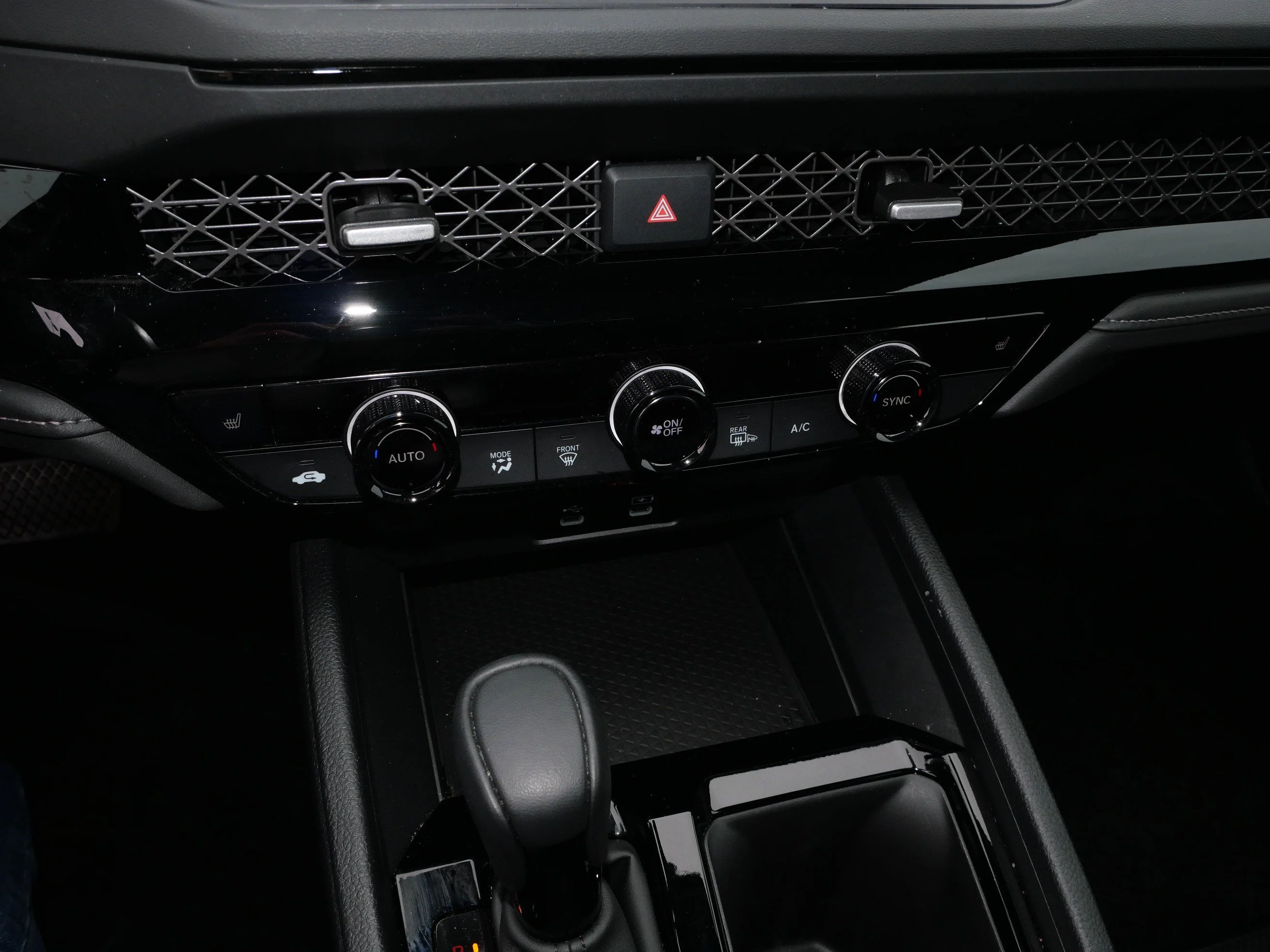 Used 2024 Crystal Black Pearl Honda EX-L image 23