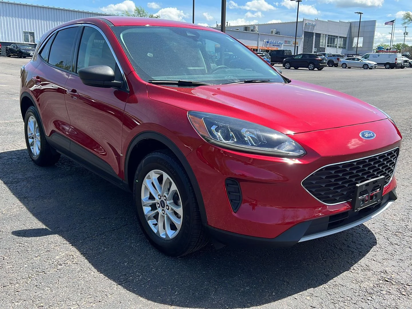 Used 2022 Rapid Red Metallic Tinted Clearcoat Ford SE image 25
