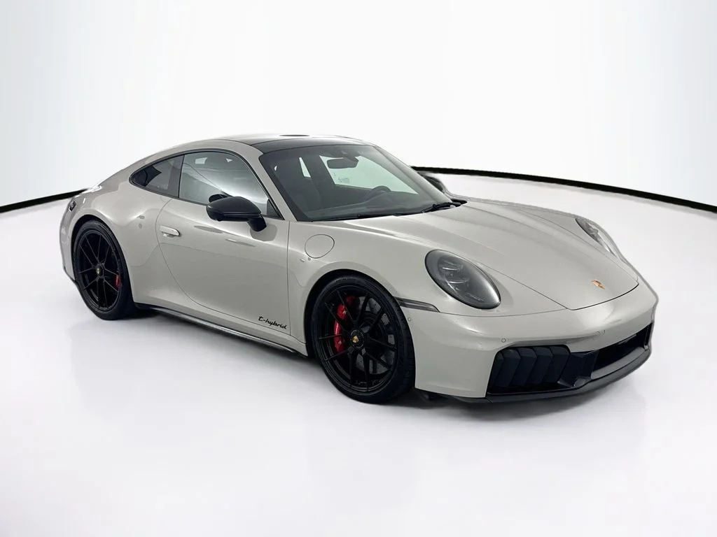 Used 2026 Chalk Porsche Carrera 4 GTS image 3
