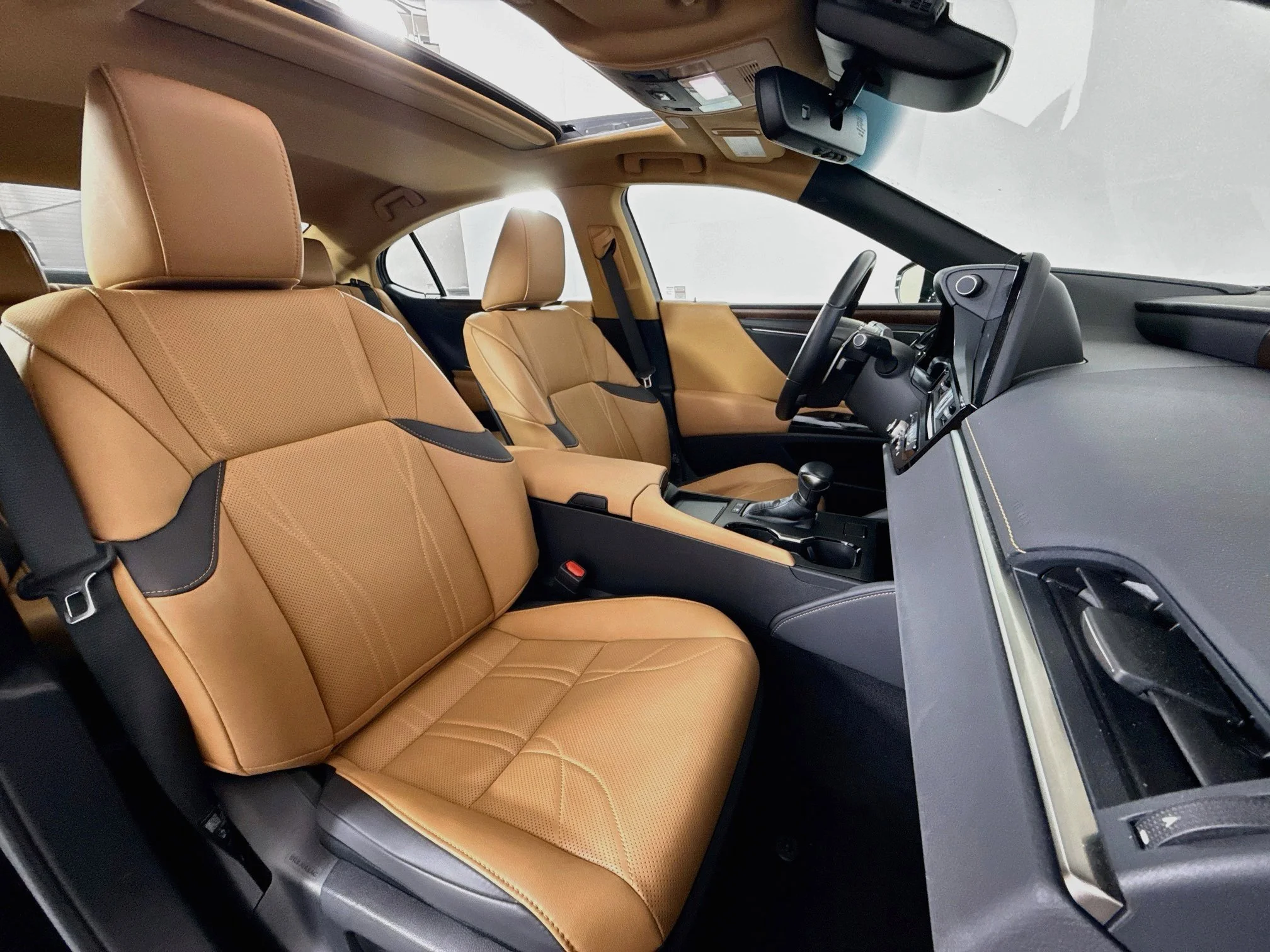 Certified Used 2024 OBSIDIAN Lexus 300h Luxury image 27