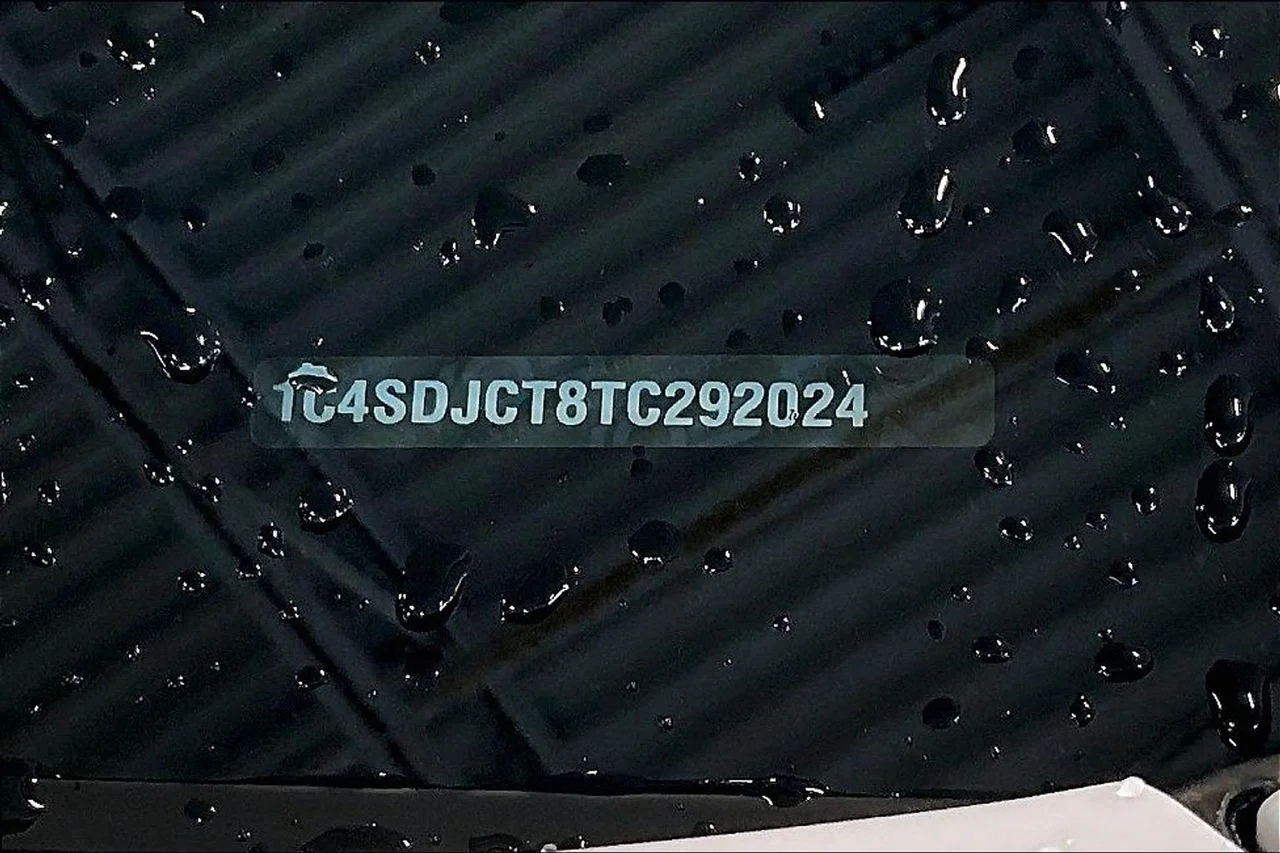 New 2026 White Knuckle Clearcoat Dodge GT Plus HEMI V8 image 38