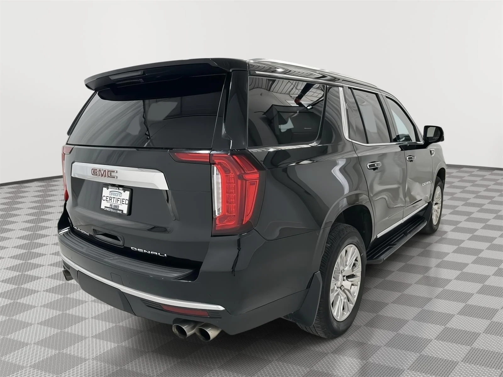 Used 2022 Onyx Black GMC Denali image 5
