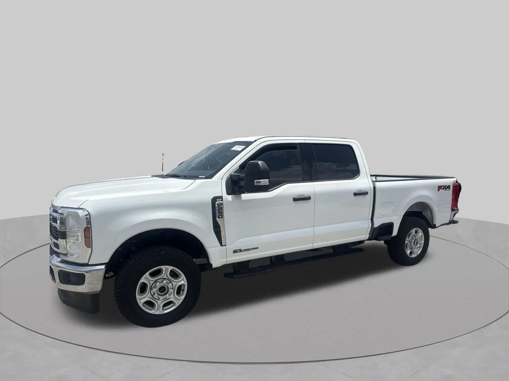 Used 2025 White Ford XLT image 2