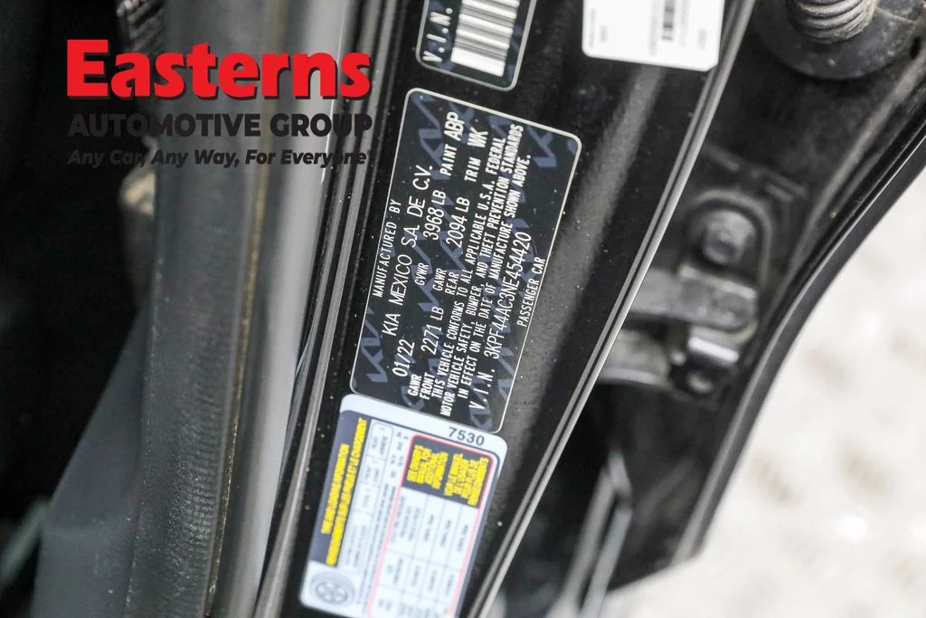 Used 2022 Black Kia GT image 34