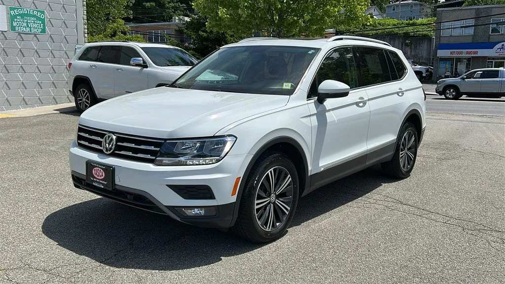Used 2019 White Volkswagen 2.0T SEL image 3
