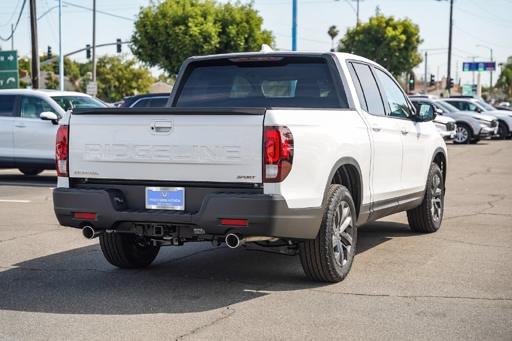 2025 Honda Ridgeline Sport - Photo 9