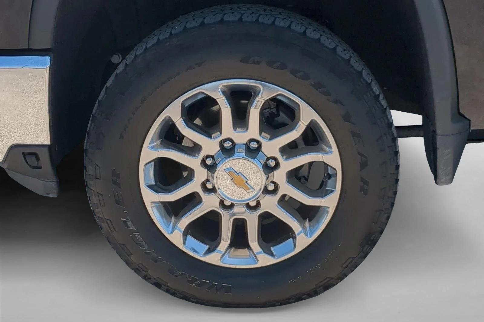 Used 2025 Black Chevrolet LTZ image 30