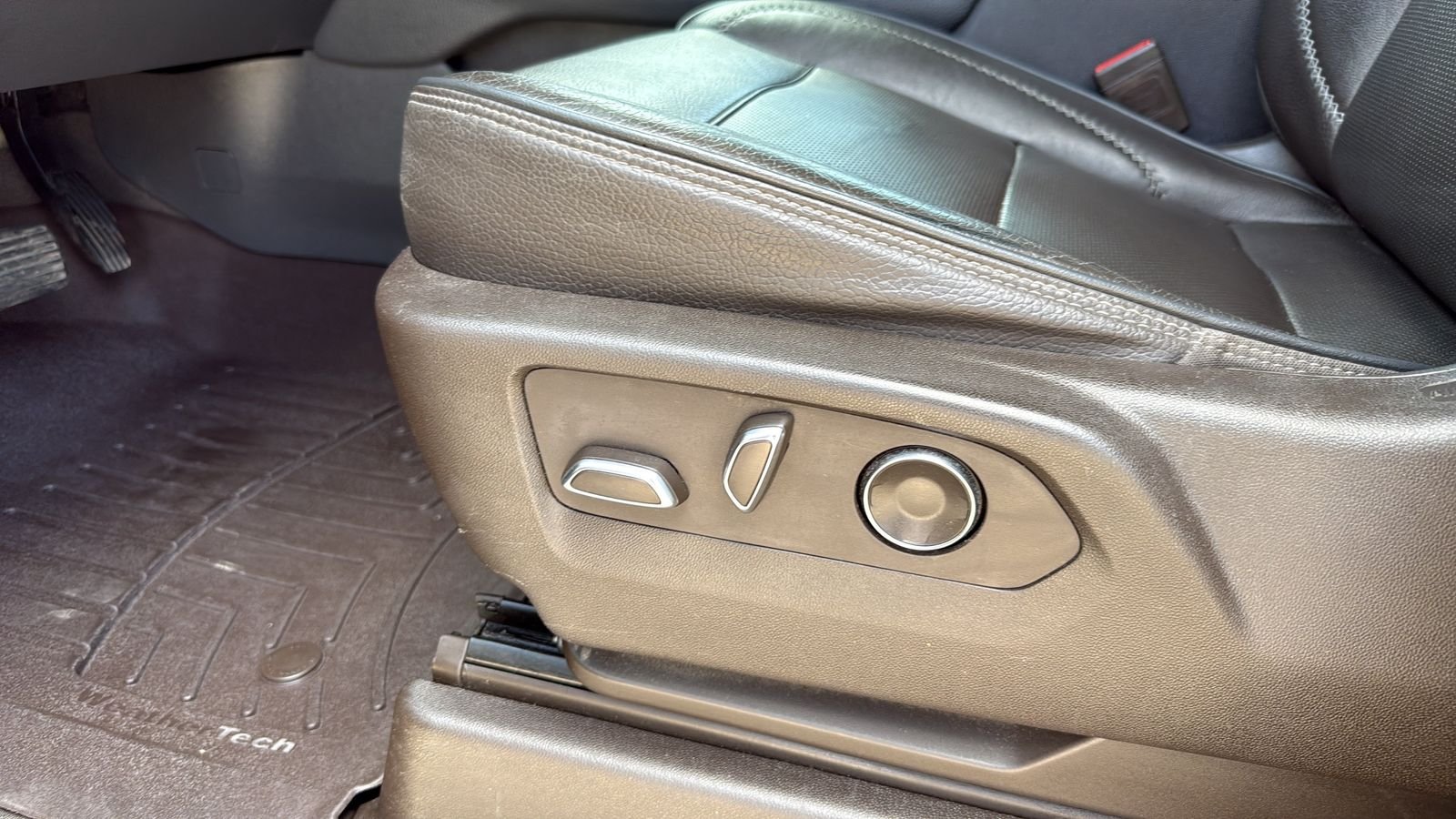 Certified Used 2021 Gray GMC Denali image 10